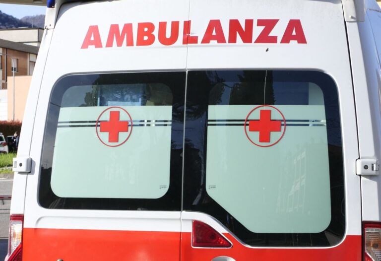 Spari da un’auto, 33enne ferita a Palermo