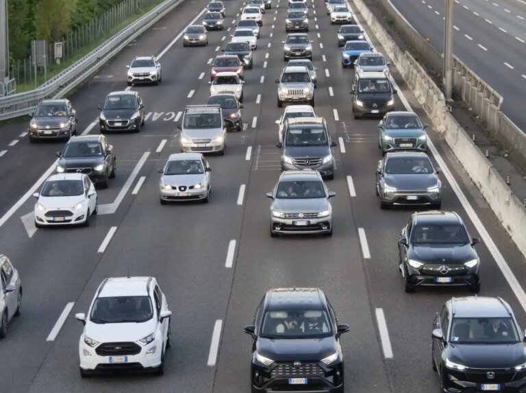 Dal 2026 i disagi in autostrada dovranno essere rimborsati, arriva la delibera dell’Art