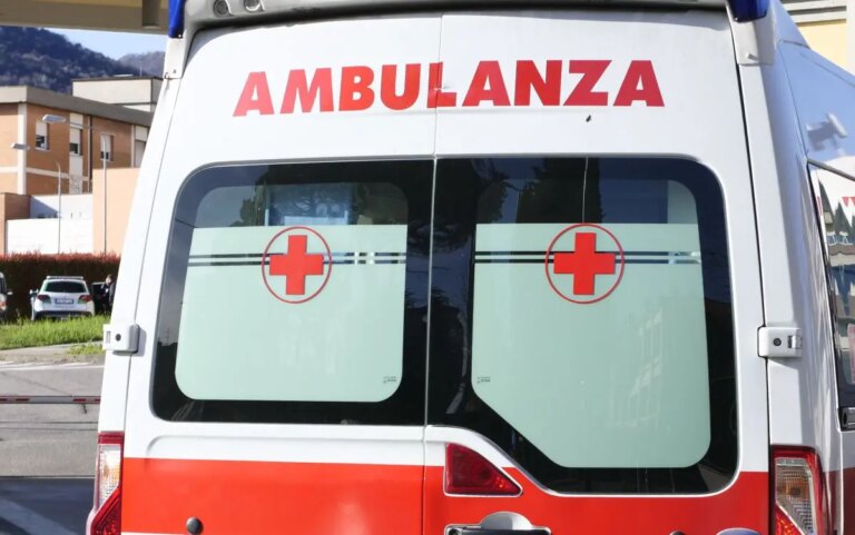 Tragedia a Stromboli: un operaio di 37 anni muore schiacciato da una ruspa