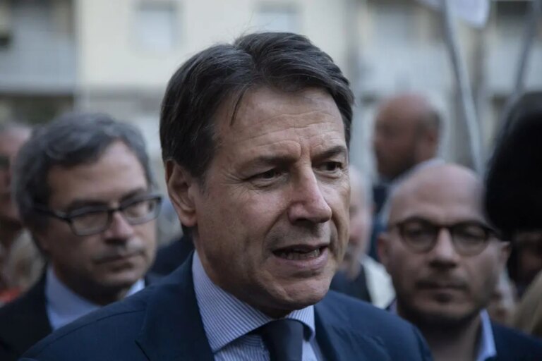Tricolore, Conte “Difendiamo la Repubblica indivisibile e solidale”