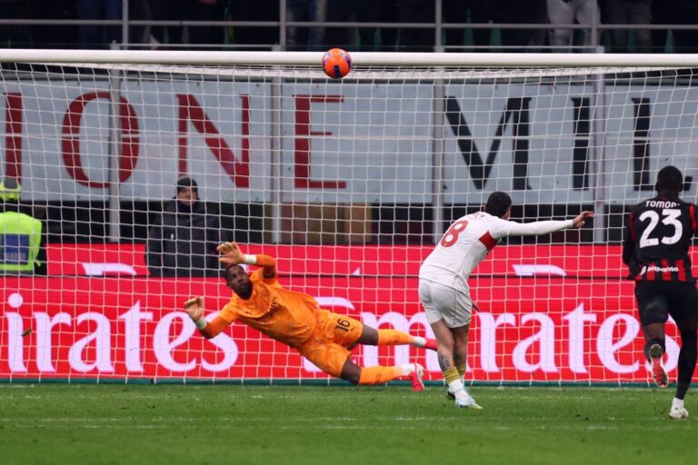 Leao pareggia al 92°, Stanciu sbaglia il rigore al 99°, Milan-Genoa 1-1