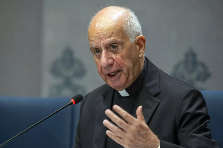 Giubileo, monsignor Fisichella “Roma ha saputo essere accogliente”. Mattarella sarà presente alla chiusura della Porta Santa