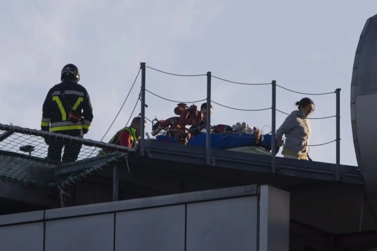 Tragedia Crans Montana, la prognosi resta riservata per i feriti ricoverati al Niguarda di Milano