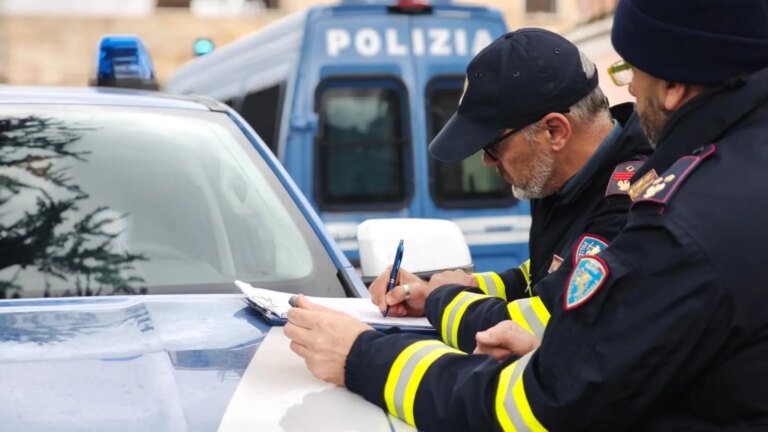 Blitz al mercato dell’Esquilino di Roma, 280 kg di prodotti alimentari sequestrati