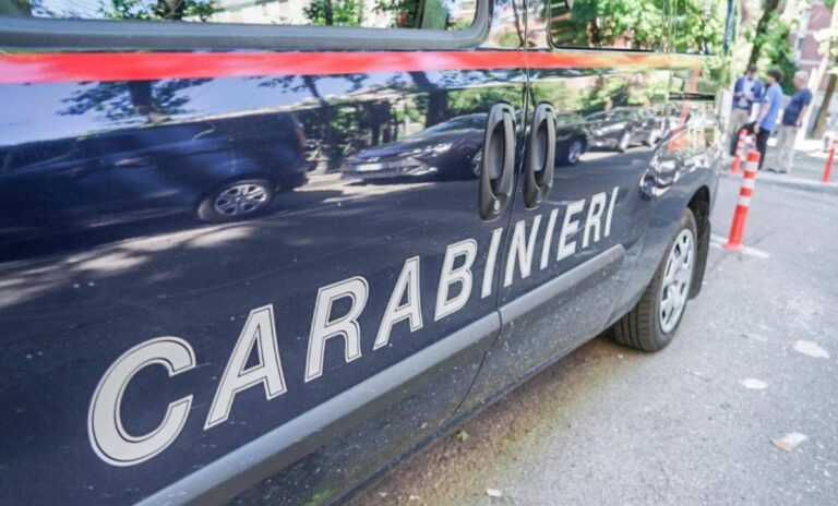 Dramma a Tortona, bimba di 3 anni trovata morta in casa: arrestata la mamma