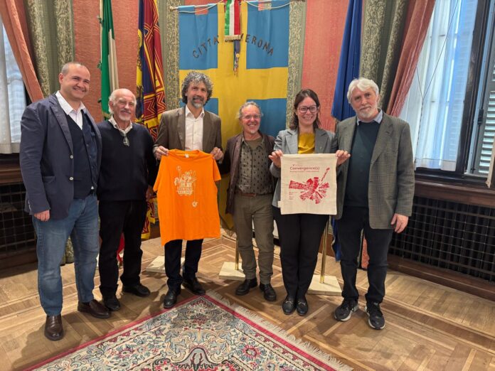 Presentazione della Biennale Convergence(s) nella Sala Arazzi del Comune di Verona