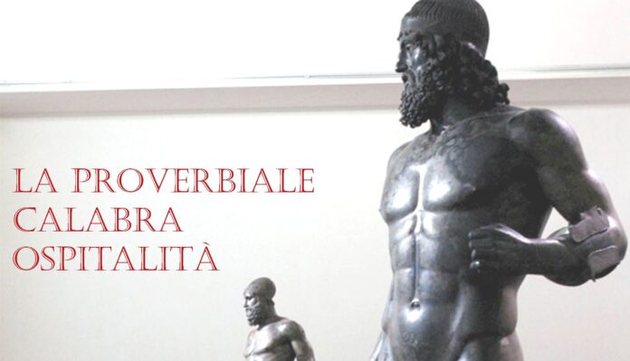 Bronzi di Riace e richiamo alla proverbiale ospitalità calabrese