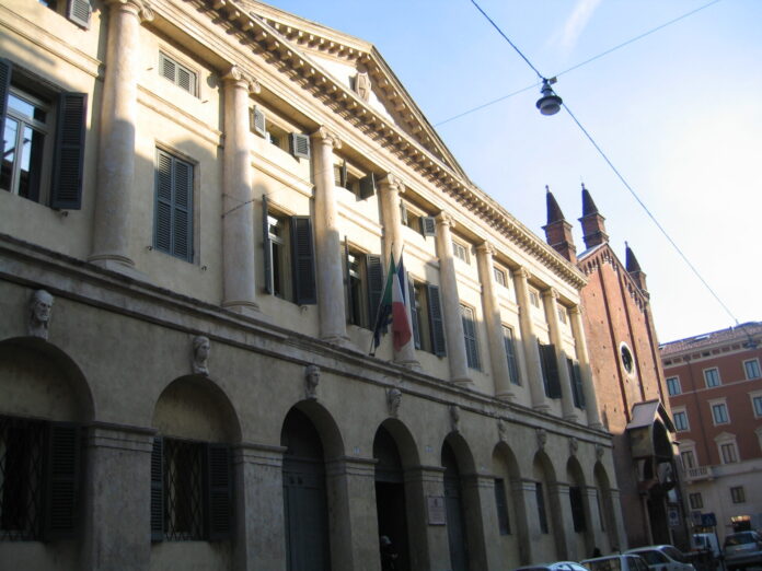 Facciata del Conservatorio Dall’Abaco, sede del convegno sulla musicoterapia a Verona