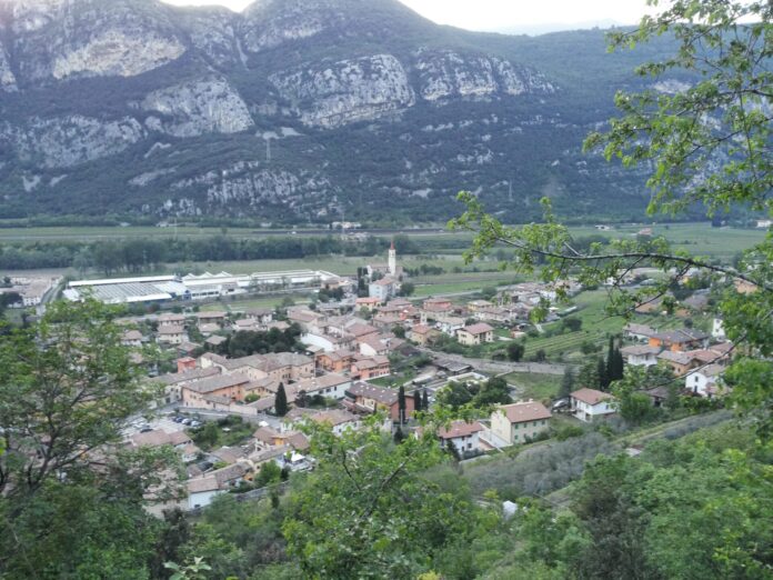 Panorama di Dolcè, comune veronese dello stabilimento Acciaierie Venete