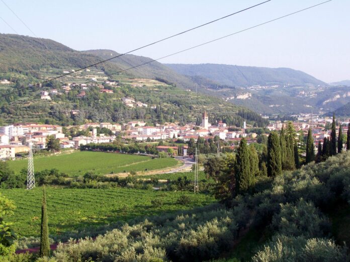 Panorama di Grezzana con Alcenago sullo sfondo