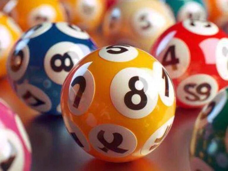 Superenalotto oggi 22 ottobre, centrato un 5 da 162mila euro: la combinazione vincente