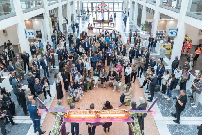 ArtVerona 2026, il pubblico all’inaugurazione nei padiglioni di Veronafiere
